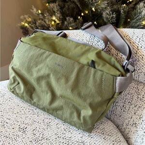 Bellroy Venture Sling 10L Olive Green Messenger Bag